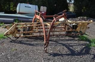 new holland rake 258 - $3,000 thumbnail 2