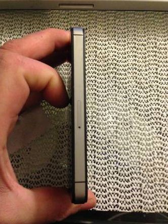 at&t factory unlocked 32gb iphone 4s - $410 thumbnail 2