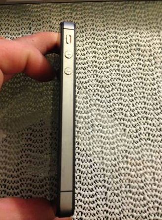 at&t factory unlocked 32gb iphone 4s - $410 thumbnail 3