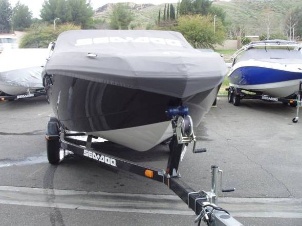 2010 seadoo challenger 210 se with tower - $44,000 thumbnail 4