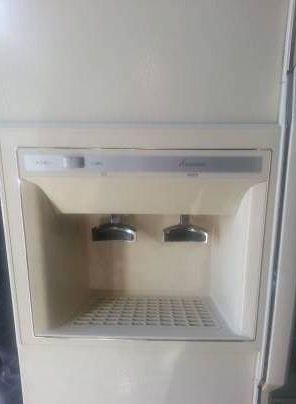 amana side by side refrigerator - $100 thumbnail 3