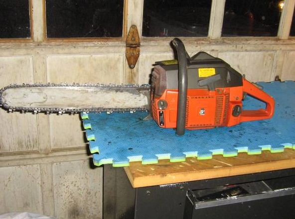 husquvarna 61 *chainsaw* - $165 thumbnail 2