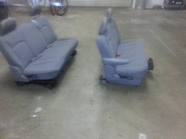 dodge caravan back seats - $350 thumbnail 3