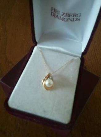 1 pearl and 1 3-tier gold necklaces - $200 thumbnail 3