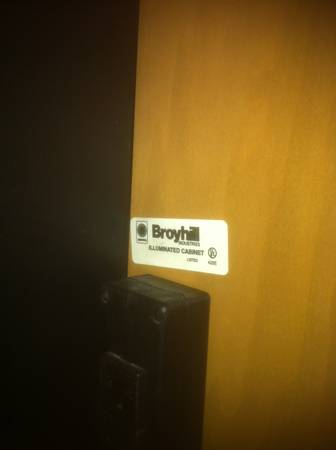 entertainment armoire mint condition - $250 thumbnail 4