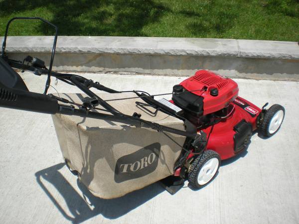toro 6.5hp rwd self propelled lawnmower atomic blade - $225 thumbnail 2