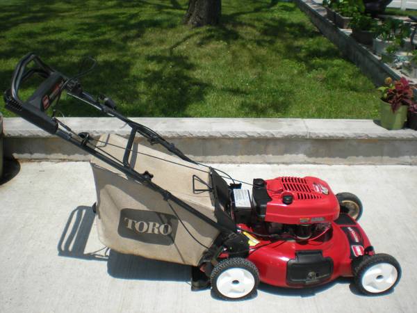 toro 6.5hp rwd self propelled lawnmower atomic blade - $225 thumbnail 3