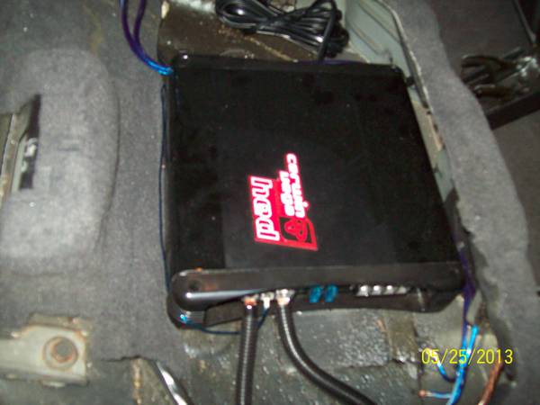 2 kenwodd 12" subs, and a verwin vega amp - $150 thumbnail 4