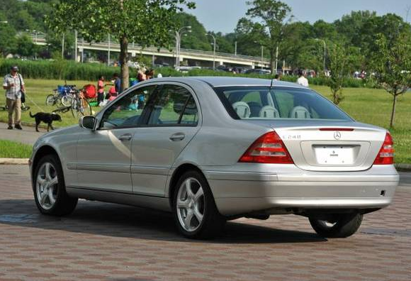 2001 mercedes benz c240 - $4,900 thumbnail 3