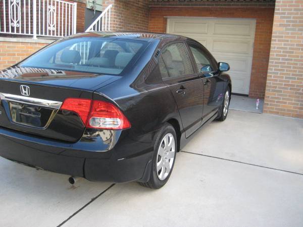 2010 honda civic - $10,900 thumbnail 2