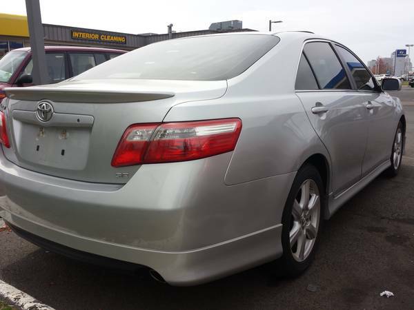 2007 toyota camry se 1-owner silver on black - $8,900 thumbnail 2