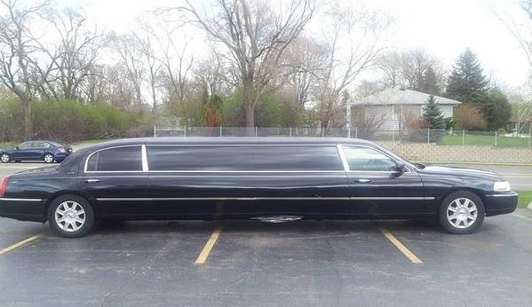 2007 lincoln town car limo - $7,000 thumbnail 2