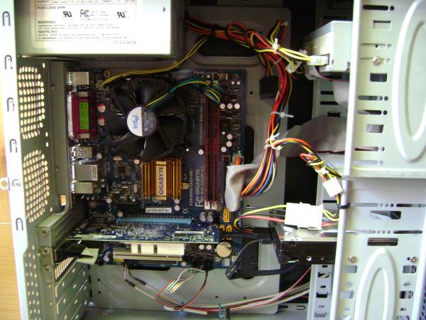 desktop e6850 3.0ghz 2gbddr2 ati hd gb hd win 8.1 pro warranty - $140 thumbnail 2