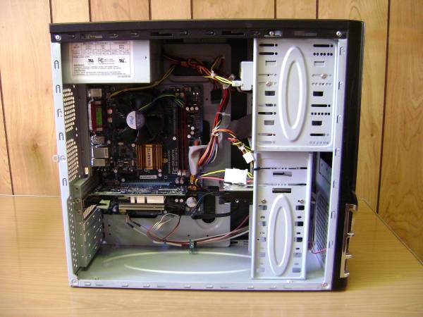 desktop e6850 3.0ghz 2gbddr2 ati hd gb hd win 8.1 pro warranty - $140 thumbnail 4